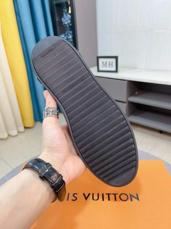 Picture of Louis Vuitton Shoes _SKULVsz38-44mnf071315439